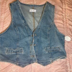 Kohl's Women's Light Blue Denim Vest